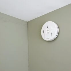 Scotch™ Extreme Fasteners, 1" X 1", Clear, 12/Pack (RFD7020) -Office Supply Shop F5F9340B 4A15 4295 8E9033A8D9B11A34 sc7